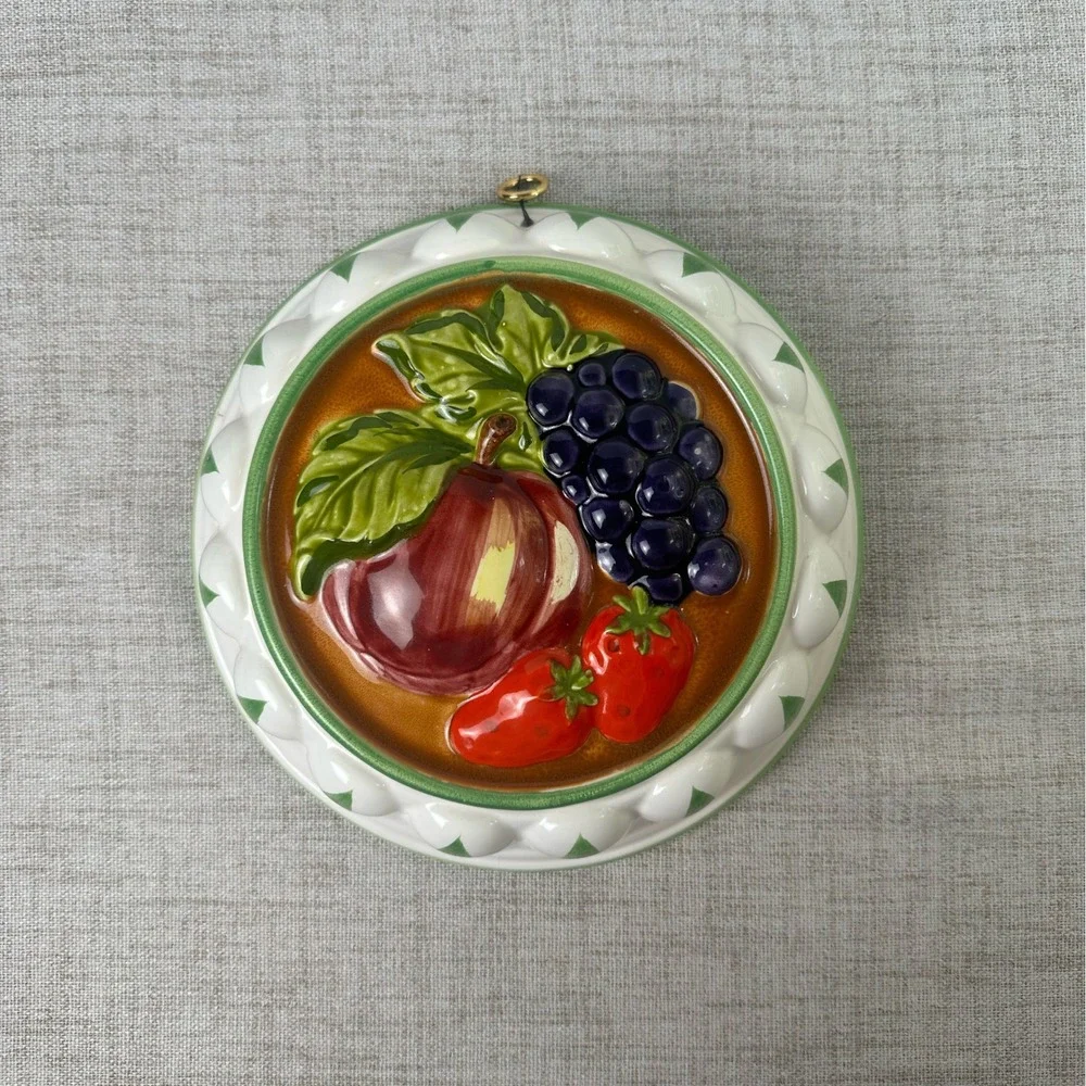 Vintage Ceramic Fruit Wall Plaque Apple Grapes Strawberries Kitchen Decor 8.5